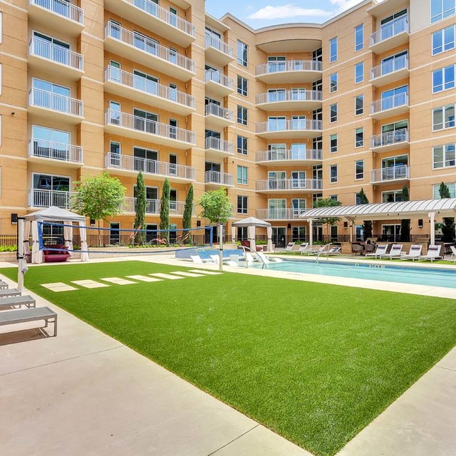 Apartments in North Dallas The Royal
